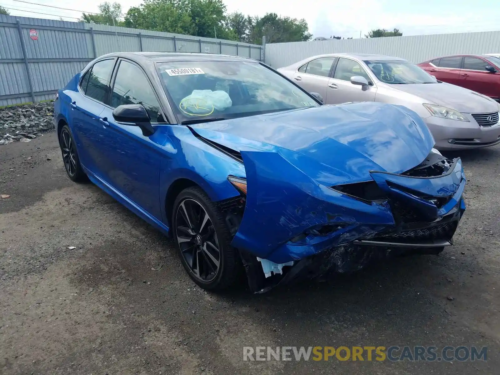 1 Photograph of a damaged car 4T1B61HK4KU238086 TOYOTA CAMRY 2019