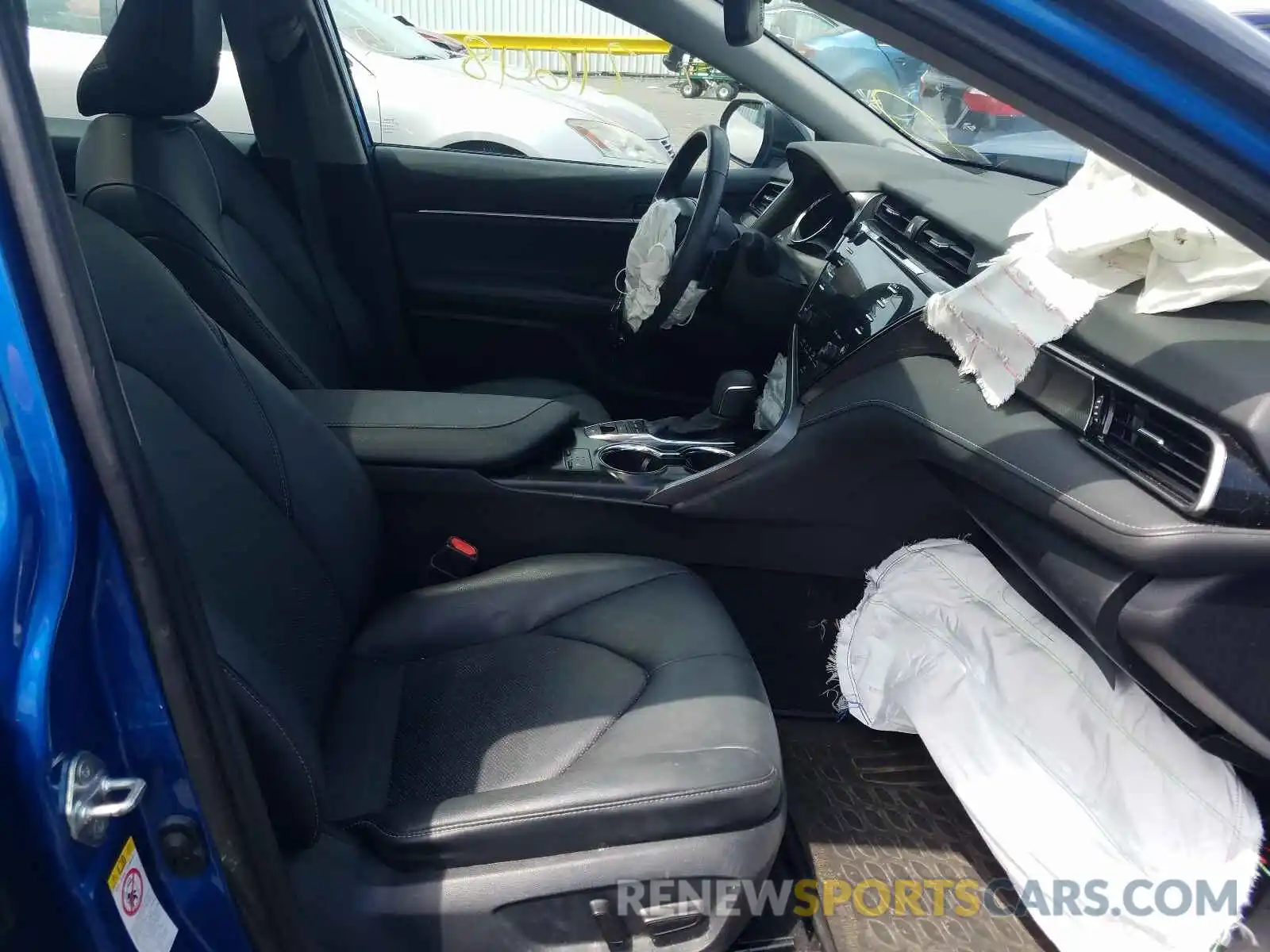 5 Photograph of a damaged car 4T1B61HK4KU238086 TOYOTA CAMRY 2019