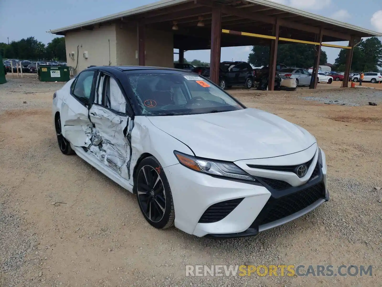 1 Photograph of a damaged car 4T1B61HK4KU250321 TOYOTA CAMRY 2019