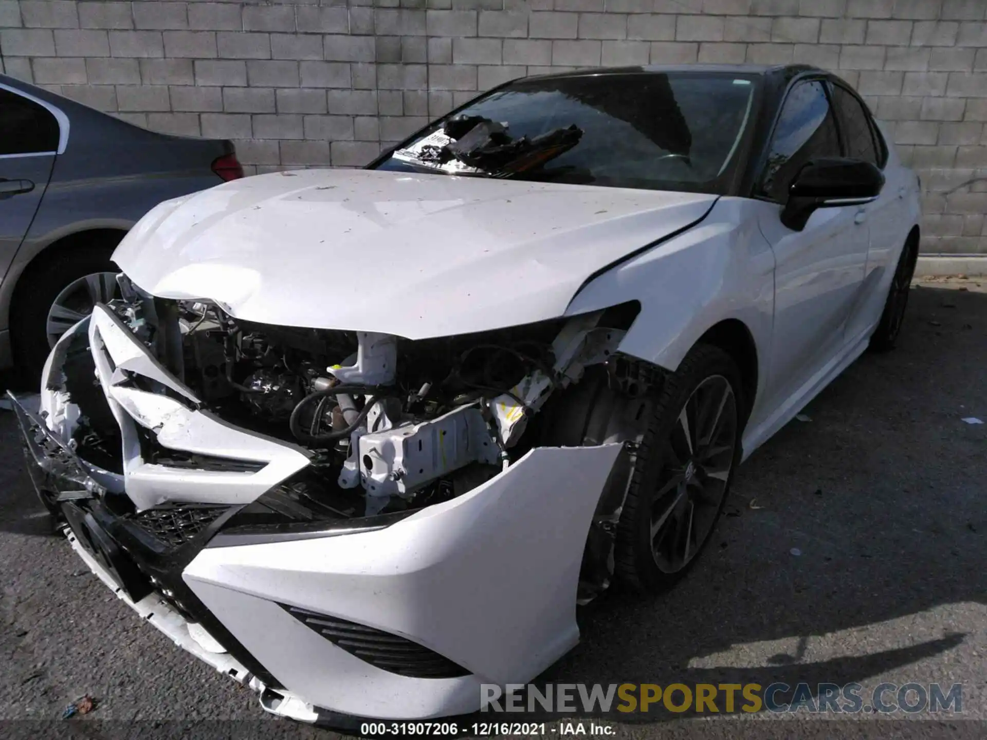 2 Photograph of a damaged car 4T1B61HK4KU251050 TOYOTA CAMRY 2019