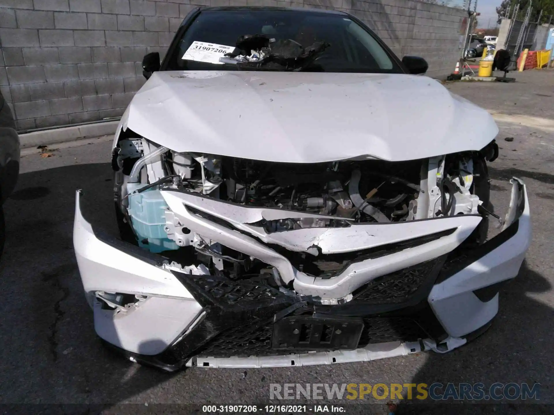 6 Photograph of a damaged car 4T1B61HK4KU251050 TOYOTA CAMRY 2019