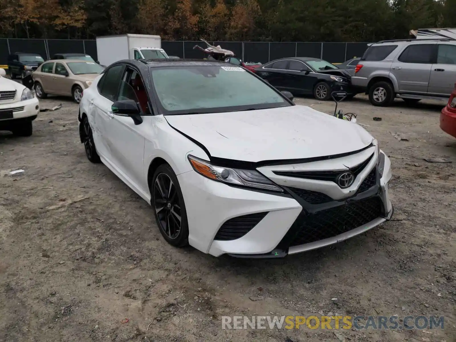 1 Photograph of a damaged car 4T1B61HK4KU253137 TOYOTA CAMRY 2019