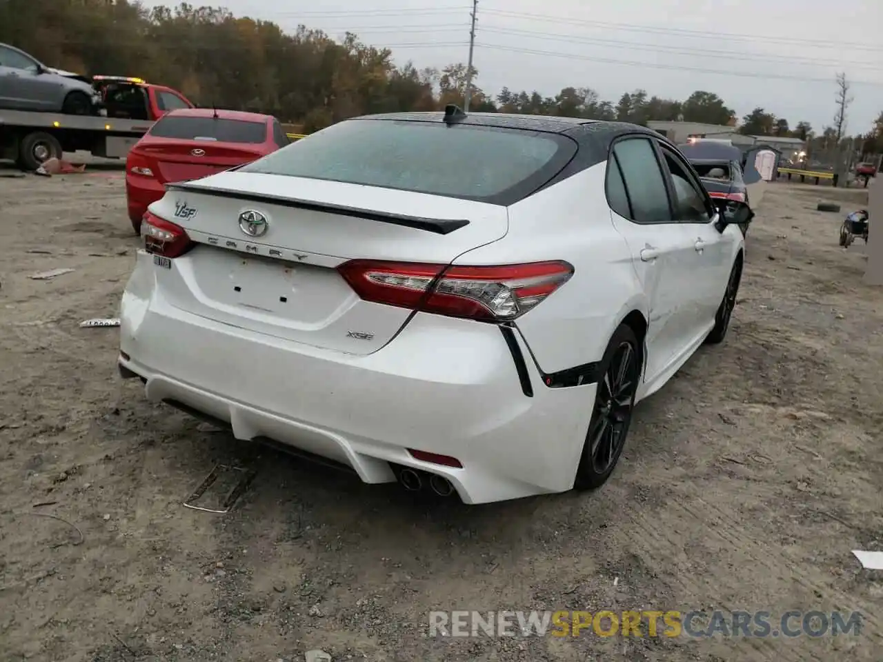 4 Photograph of a damaged car 4T1B61HK4KU253137 TOYOTA CAMRY 2019