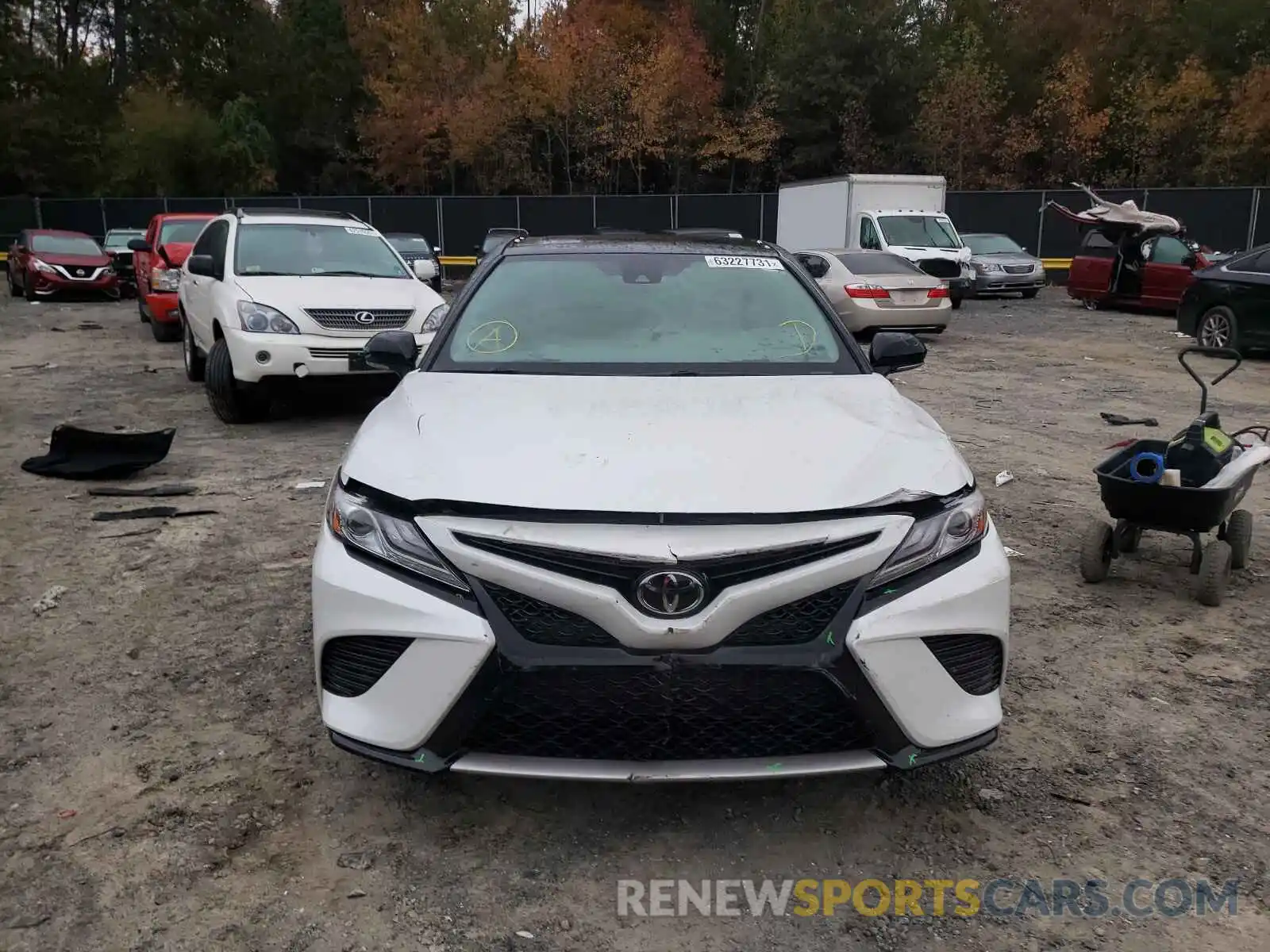 9 Photograph of a damaged car 4T1B61HK4KU253137 TOYOTA CAMRY 2019