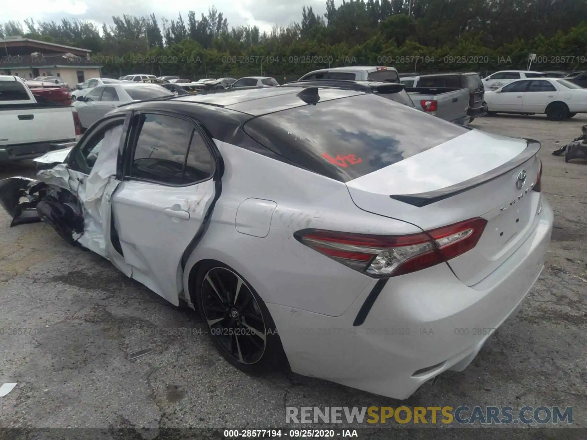 3 Photograph of a damaged car 4T1B61HK4KU254806 TOYOTA CAMRY 2019