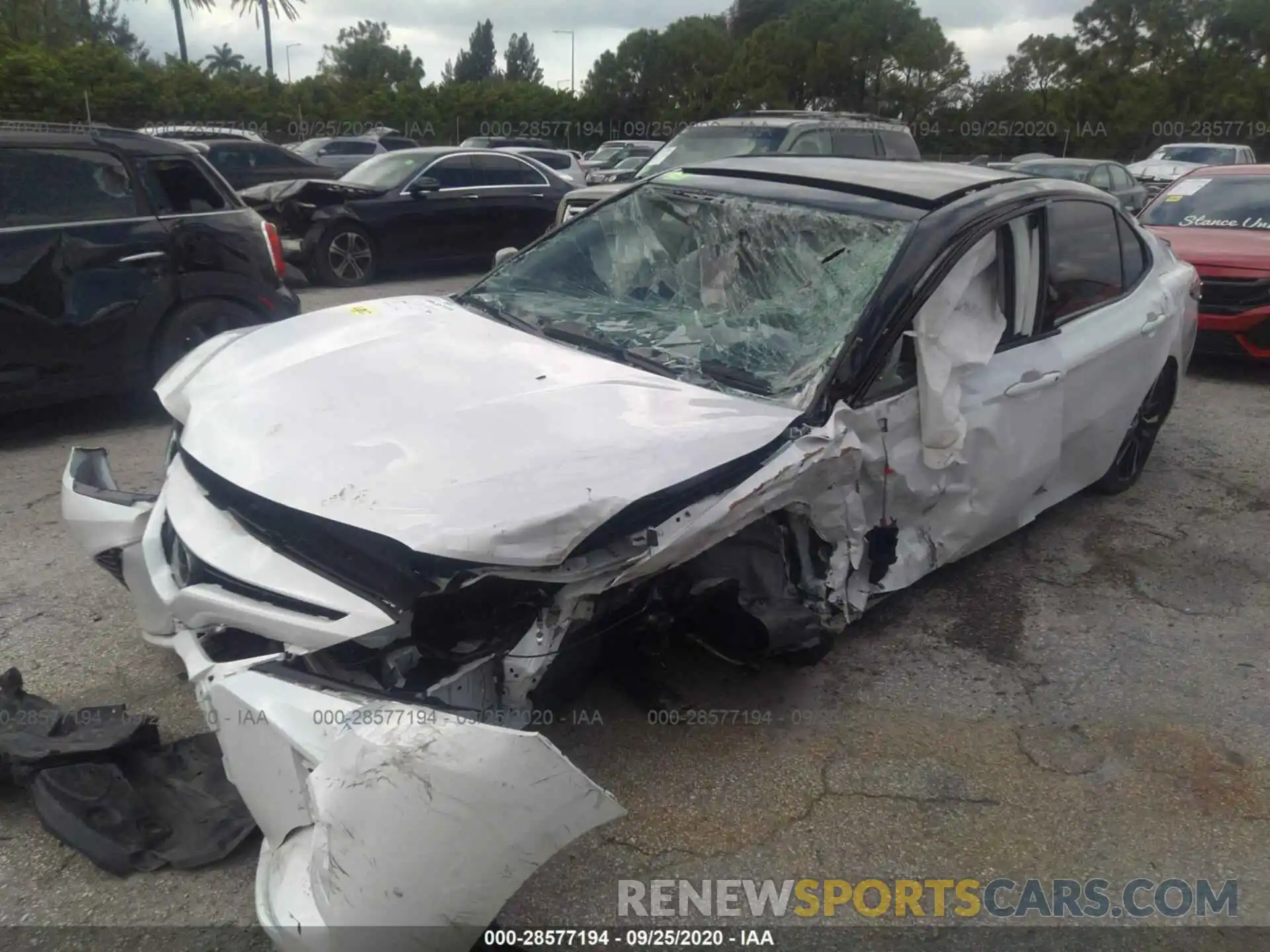 6 Photograph of a damaged car 4T1B61HK4KU254806 TOYOTA CAMRY 2019