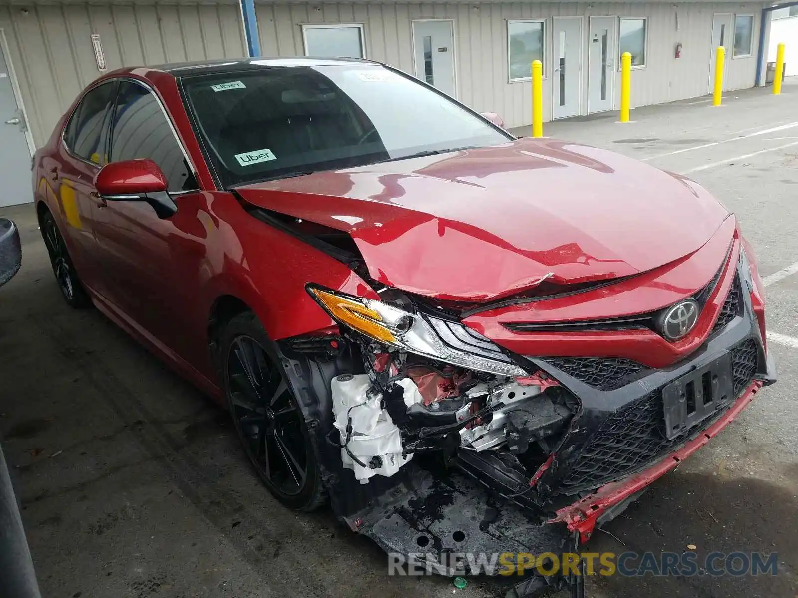 1 Photograph of a damaged car 4T1B61HK4KU257916 TOYOTA CAMRY 2019