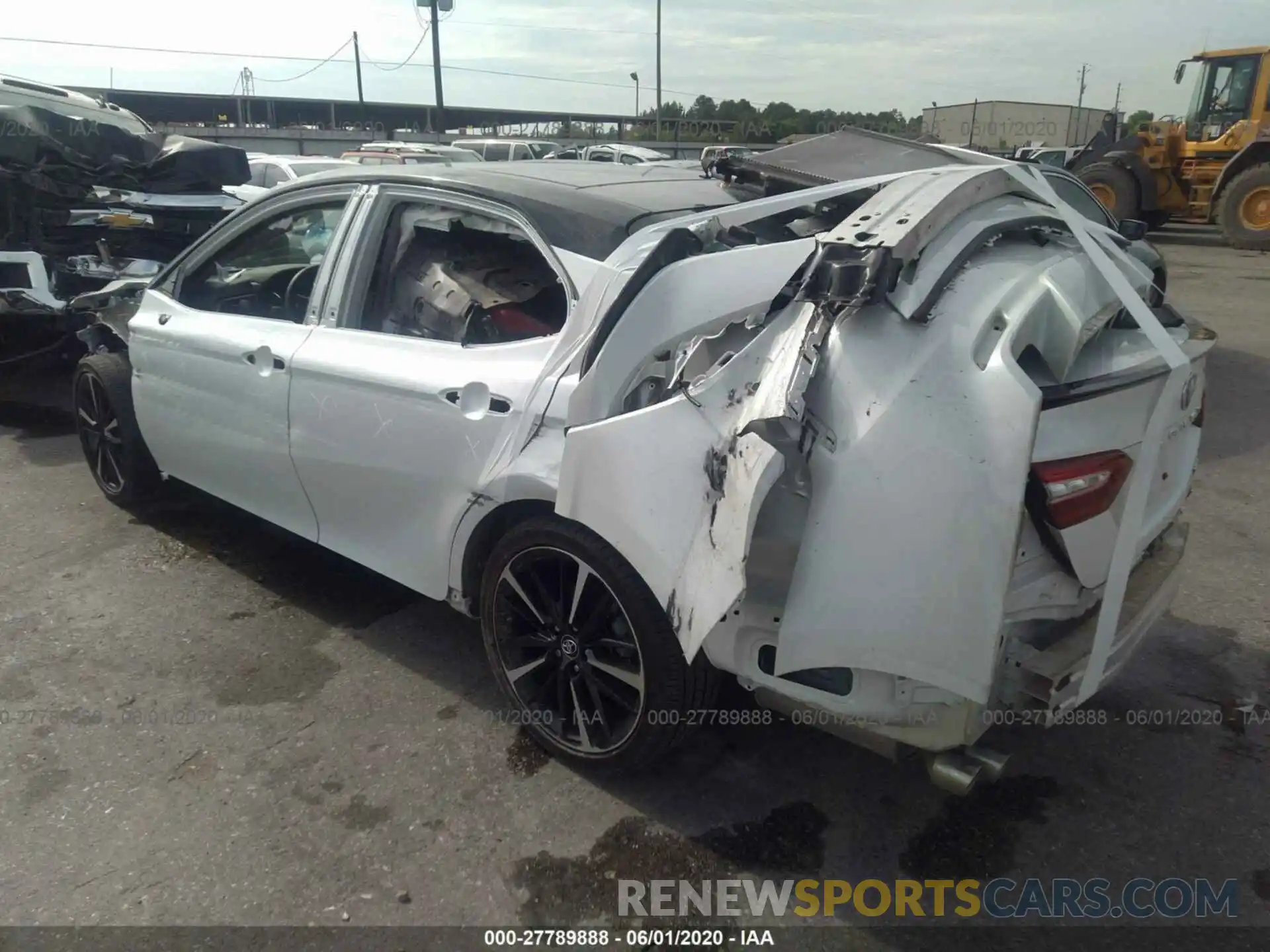 3 Photograph of a damaged car 4T1B61HK4KU261190 TOYOTA CAMRY 2019