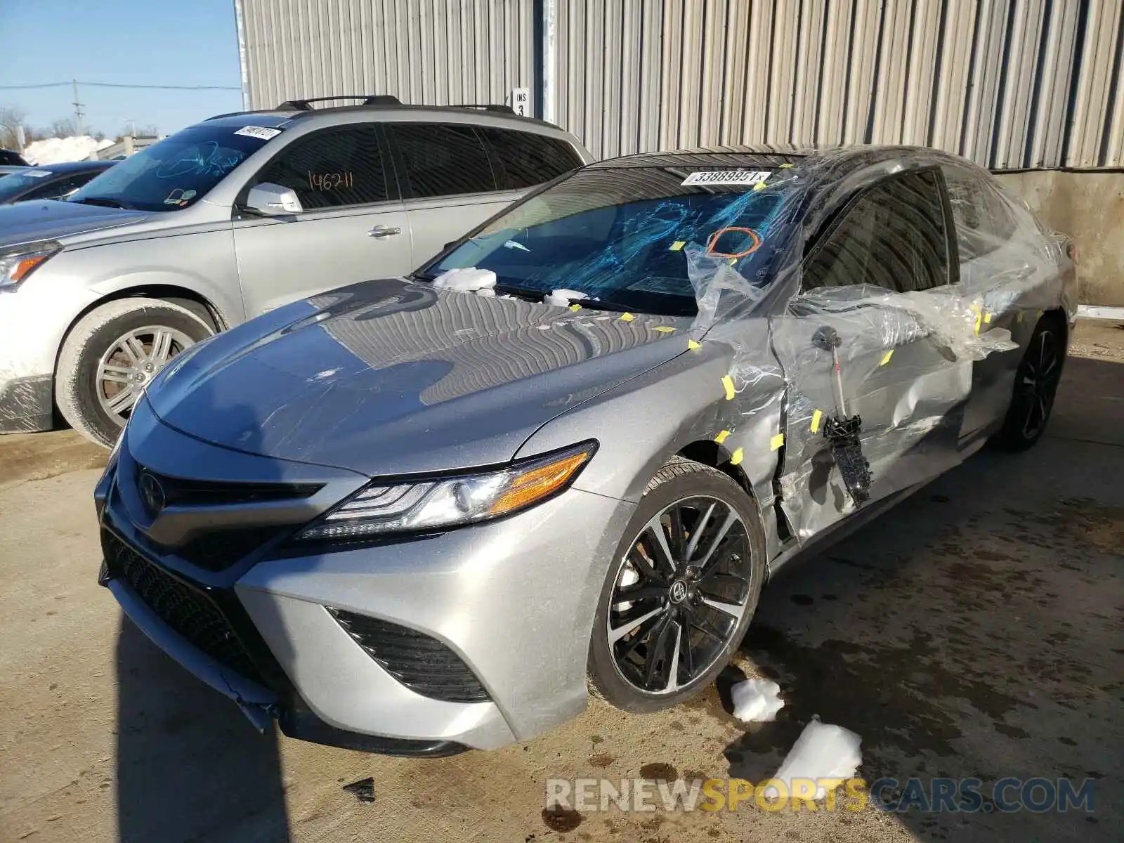 2 Photograph of a damaged car 4T1B61HK4KU264638 TOYOTA CAMRY 2019