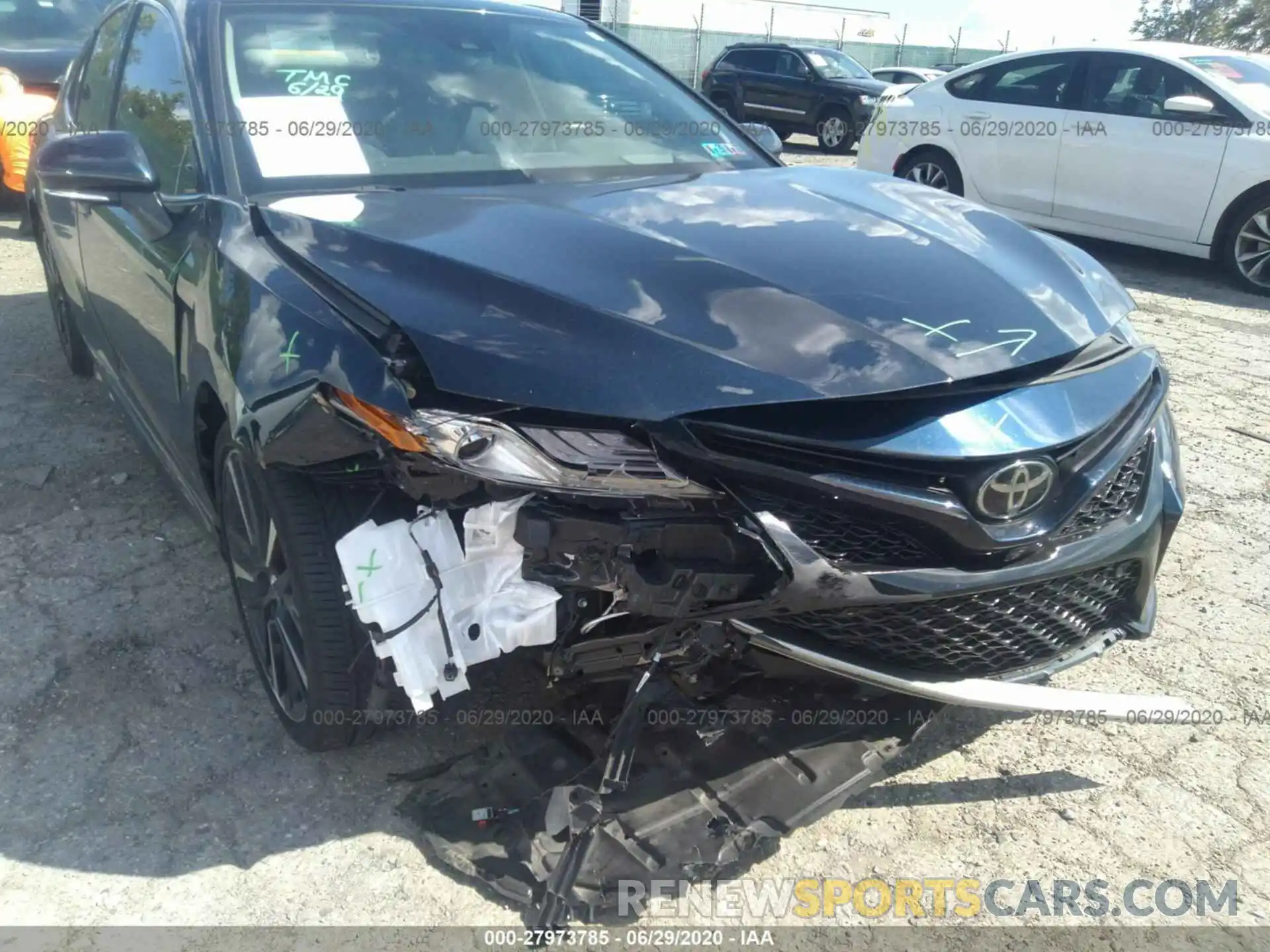 6 Photograph of a damaged car 4T1B61HK4KU267037 TOYOTA CAMRY 2019