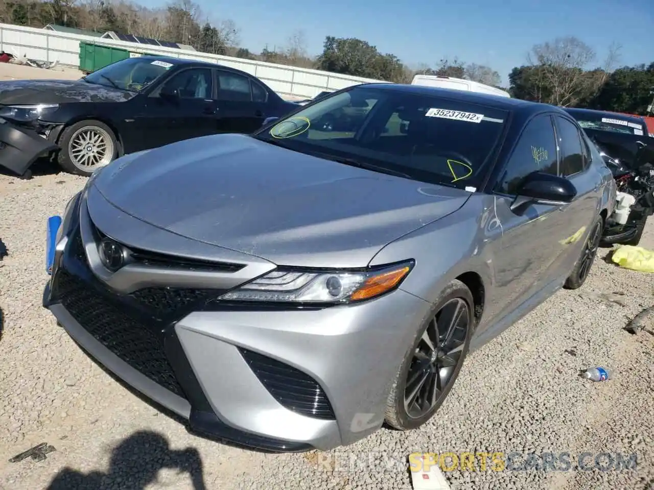 2 Photograph of a damaged car 4T1B61HK4KU267572 TOYOTA CAMRY 2019