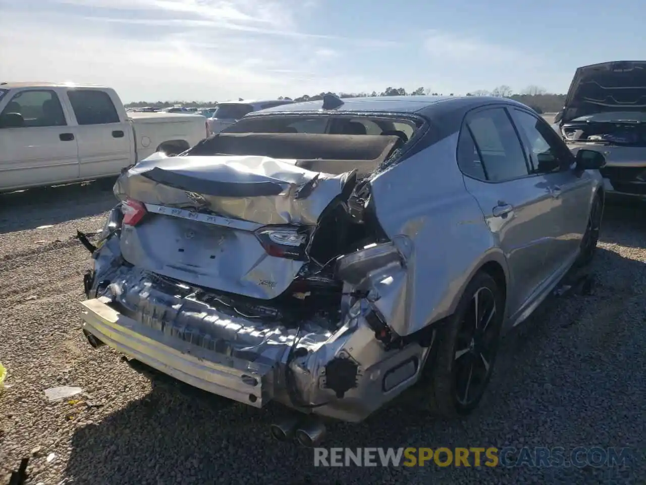 4 Photograph of a damaged car 4T1B61HK4KU267572 TOYOTA CAMRY 2019