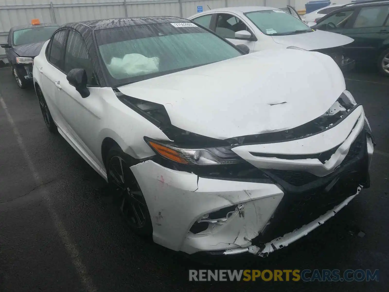 1 Photograph of a damaged car 4T1B61HK4KU271217 TOYOTA CAMRY 2019