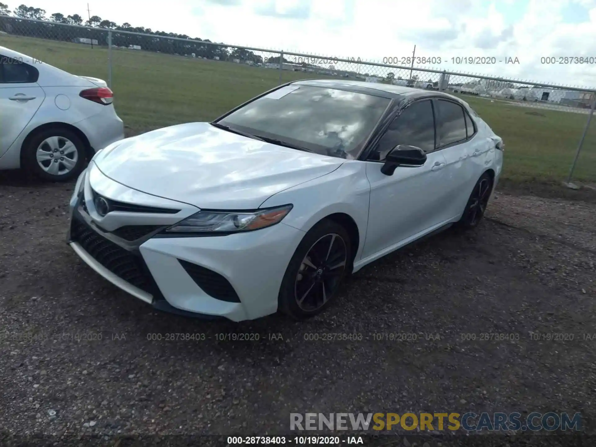 2 Photograph of a damaged car 4T1B61HK4KU273839 TOYOTA CAMRY 2019