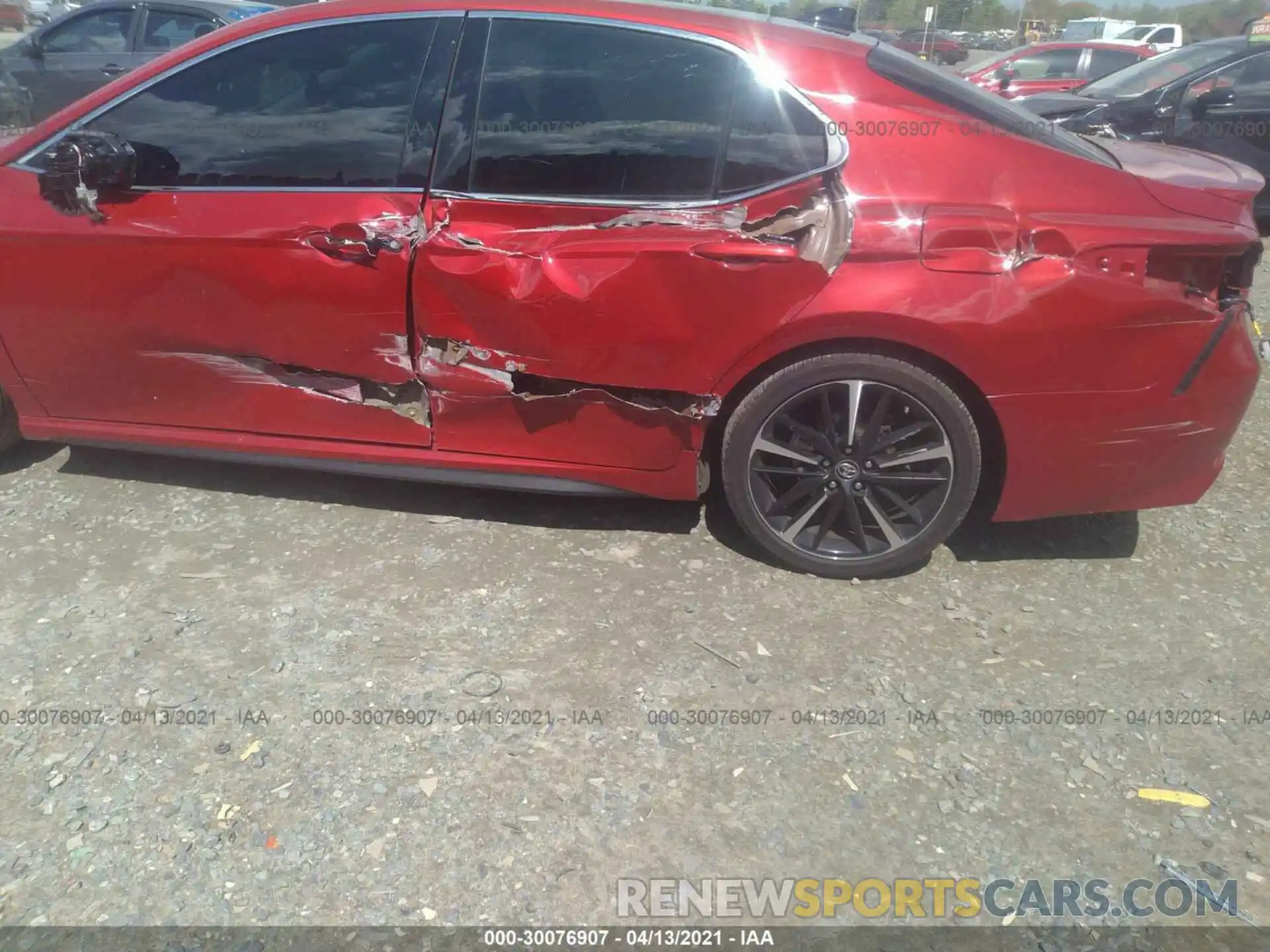 6 Photograph of a damaged car 4T1B61HK4KU274411 TOYOTA CAMRY 2019
