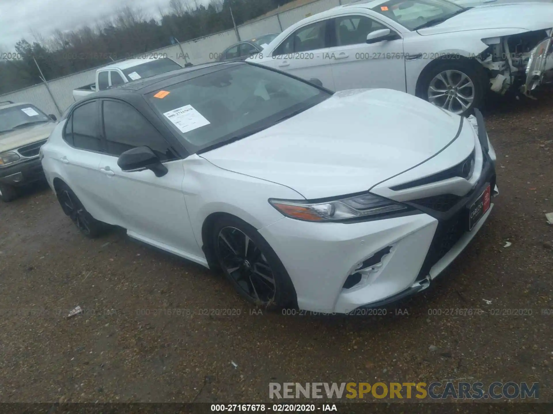 1 Photograph of a damaged car 4T1B61HK4KU280872 TOYOTA CAMRY 2019