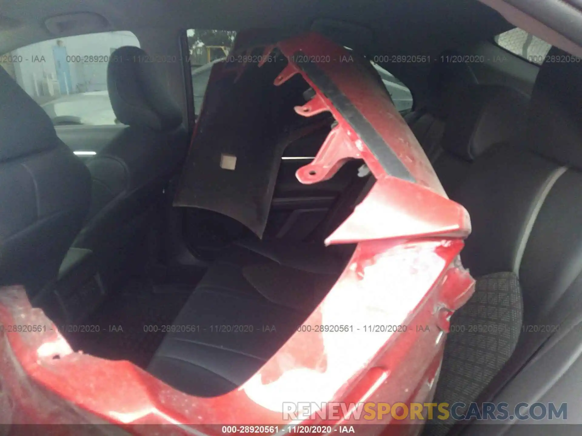 5 Photograph of a damaged car 4T1B61HK4KU281682 TOYOTA CAMRY 2019