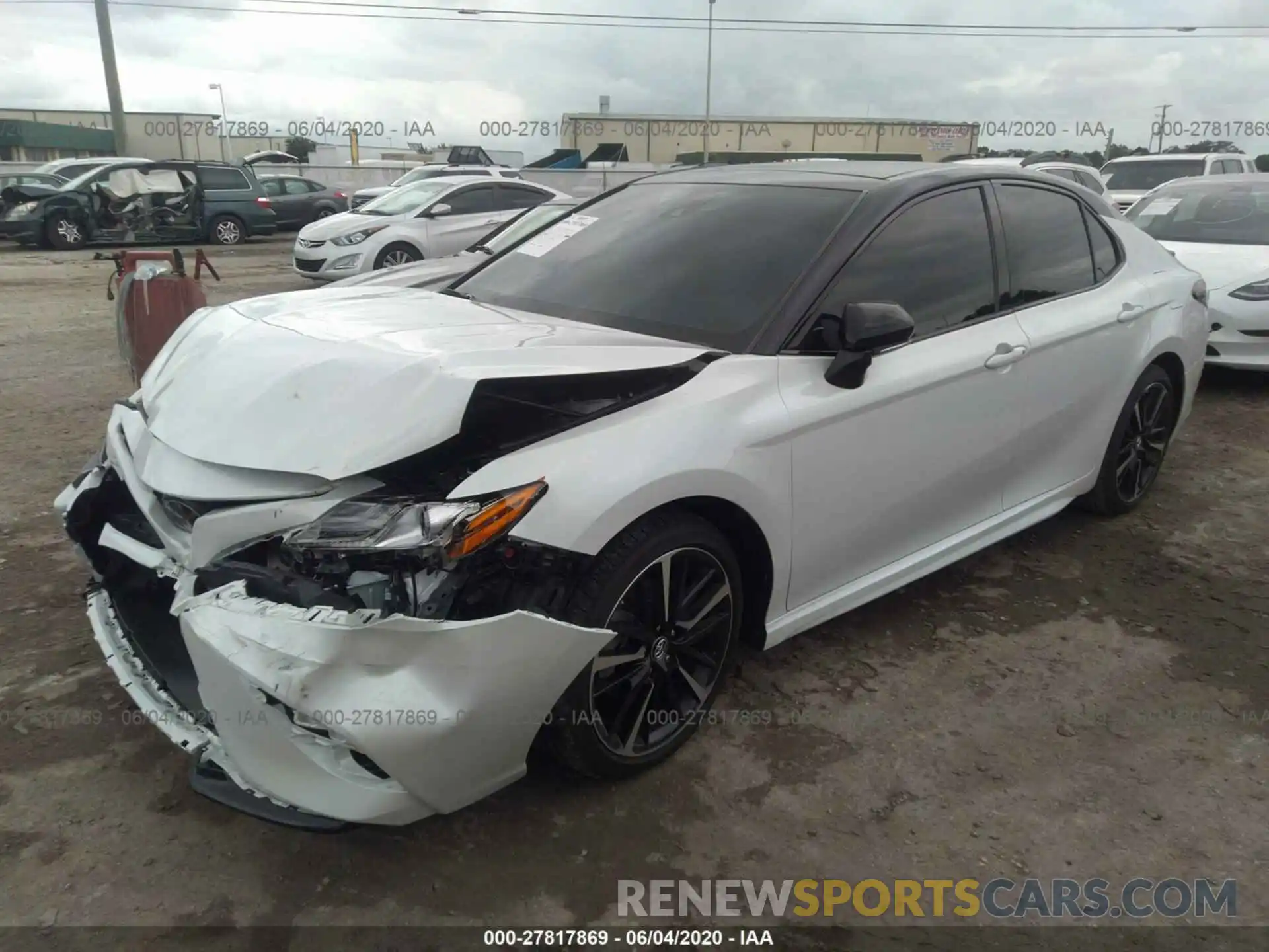 2 Photograph of a damaged car 4T1B61HK4KU283643 TOYOTA CAMRY 2019