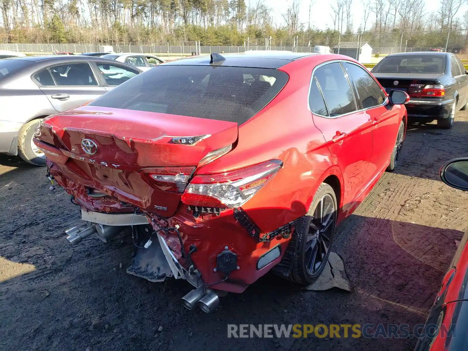 4 Photograph of a damaged car 4T1B61HK4KU287224 TOYOTA CAMRY 2019