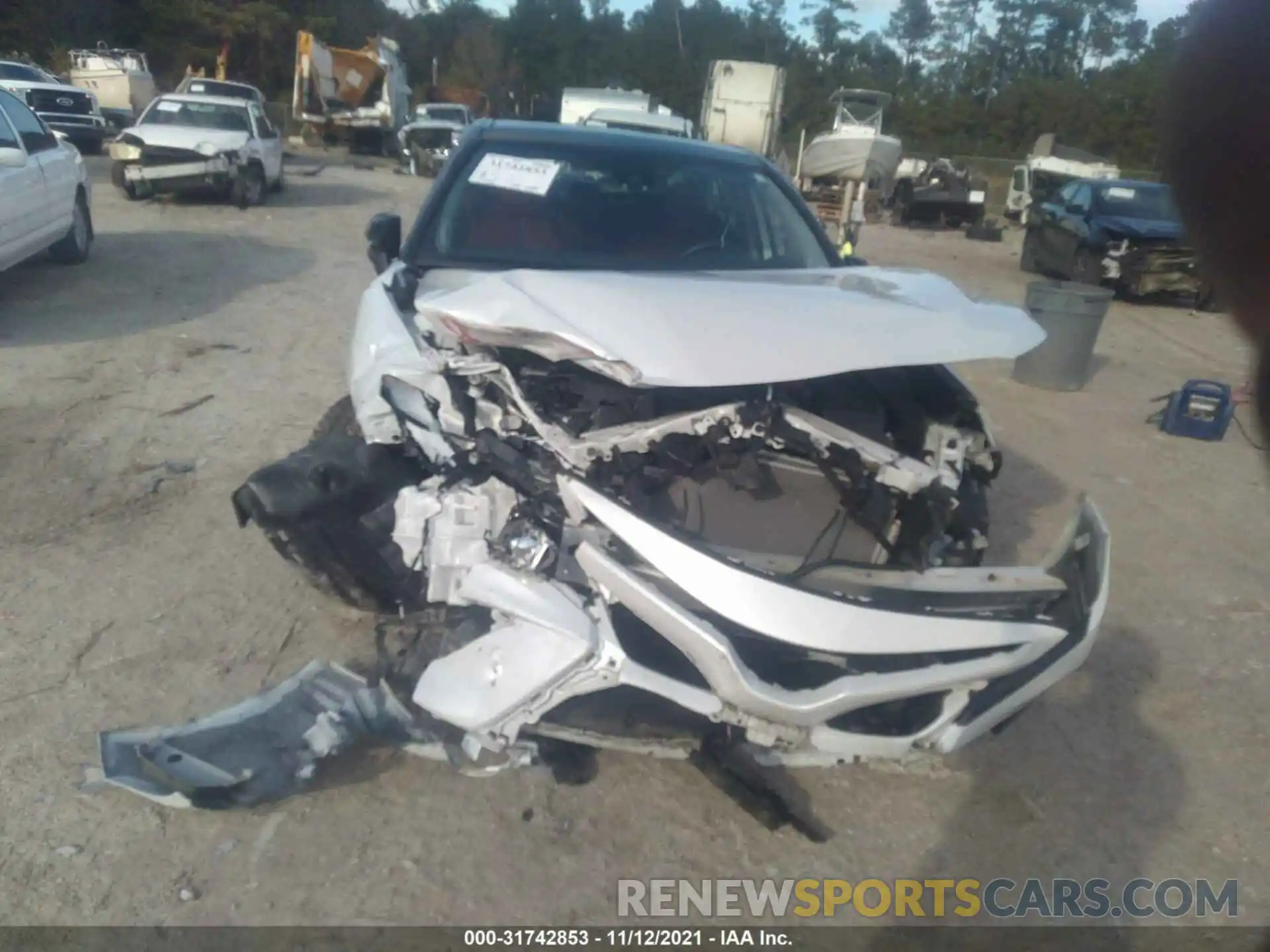 6 Photograph of a damaged car 4T1B61HK4KU289622 TOYOTA CAMRY 2019