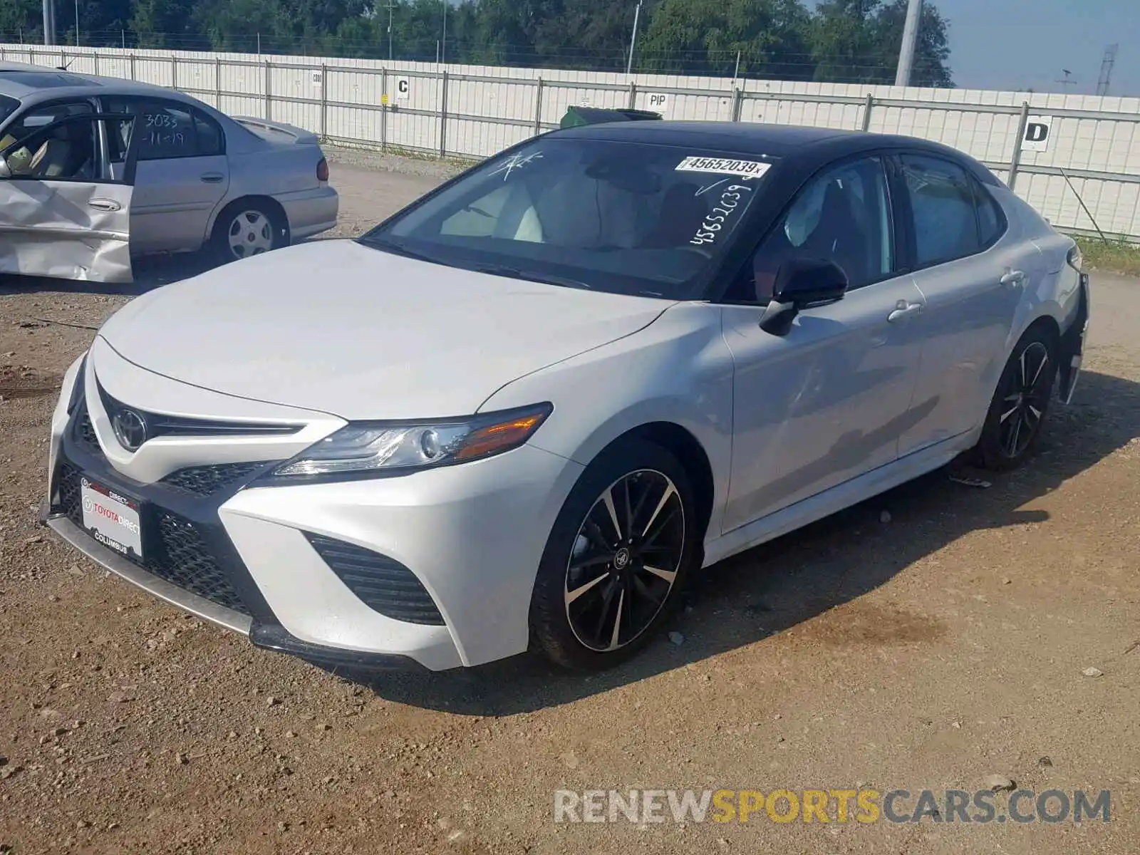 2 Photograph of a damaged car 4T1B61HK4KU290785 TOYOTA CAMRY 2019