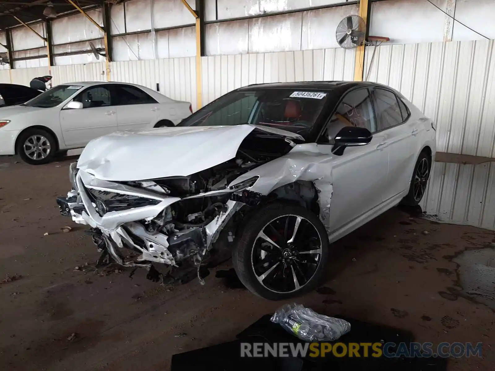 2 Photograph of a damaged car 4T1B61HK4KU293430 TOYOTA CAMRY 2019