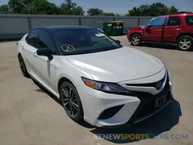 1 Photograph of a damaged car 4T1B61HK4KU299129 TOYOTA CAMRY 2019