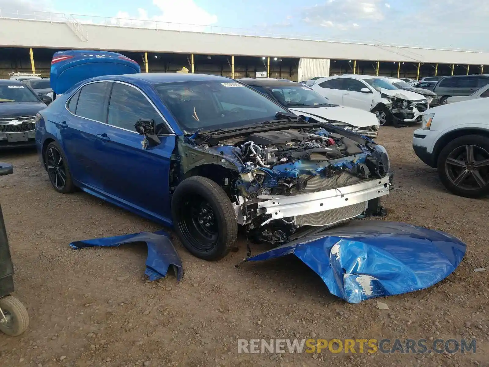 1 Photograph of a damaged car 4T1B61HK4KU299731 TOYOTA CAMRY 2019