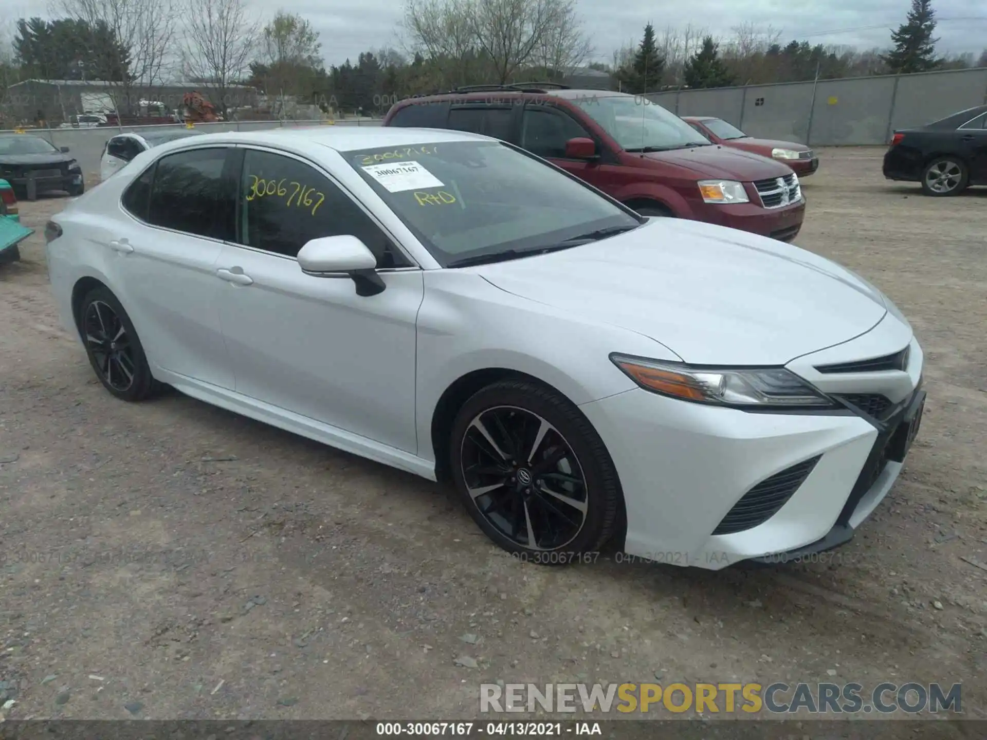 1 Photograph of a damaged car 4T1B61HK4KU688904 TOYOTA CAMRY 2019