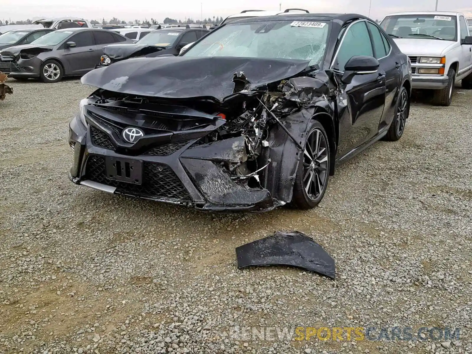 2 Photograph of a damaged car 4T1B61HK4KU694654 TOYOTA CAMRY 2019