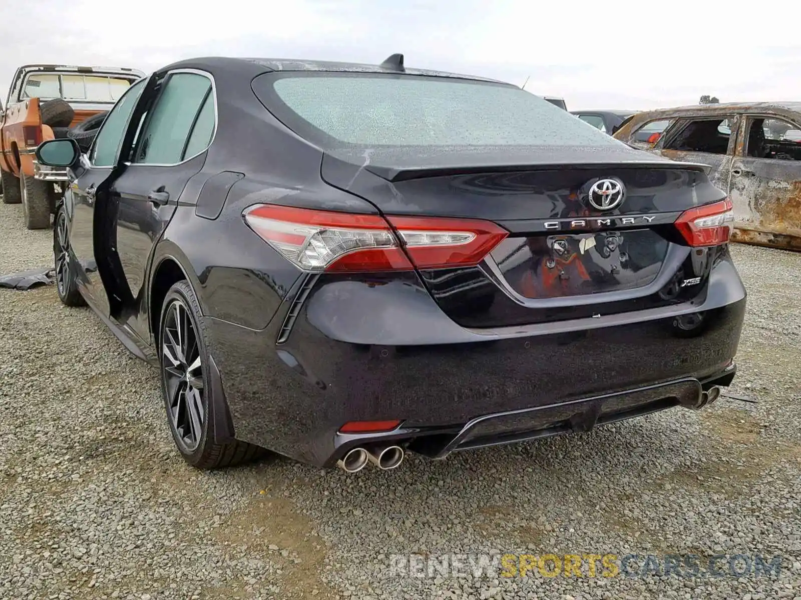 3 Photograph of a damaged car 4T1B61HK4KU694654 TOYOTA CAMRY 2019