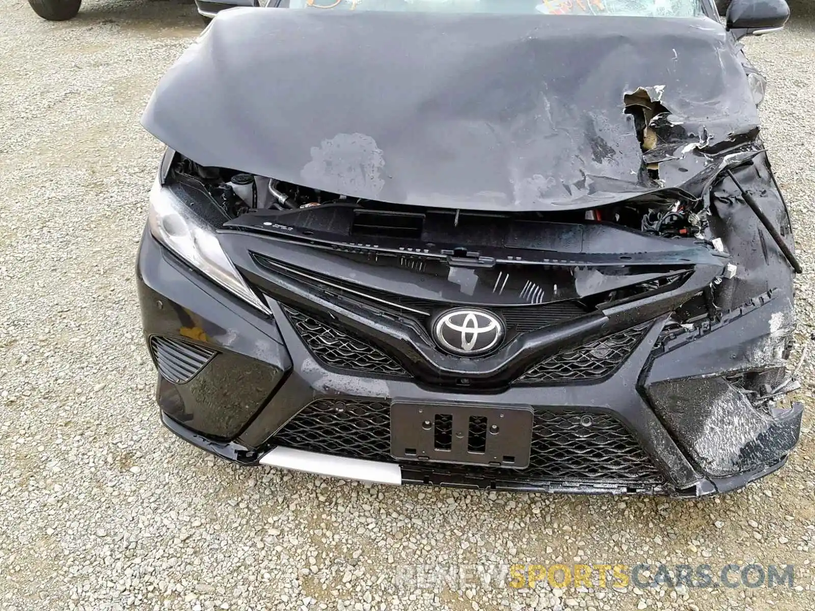 9 Photograph of a damaged car 4T1B61HK4KU694654 TOYOTA CAMRY 2019