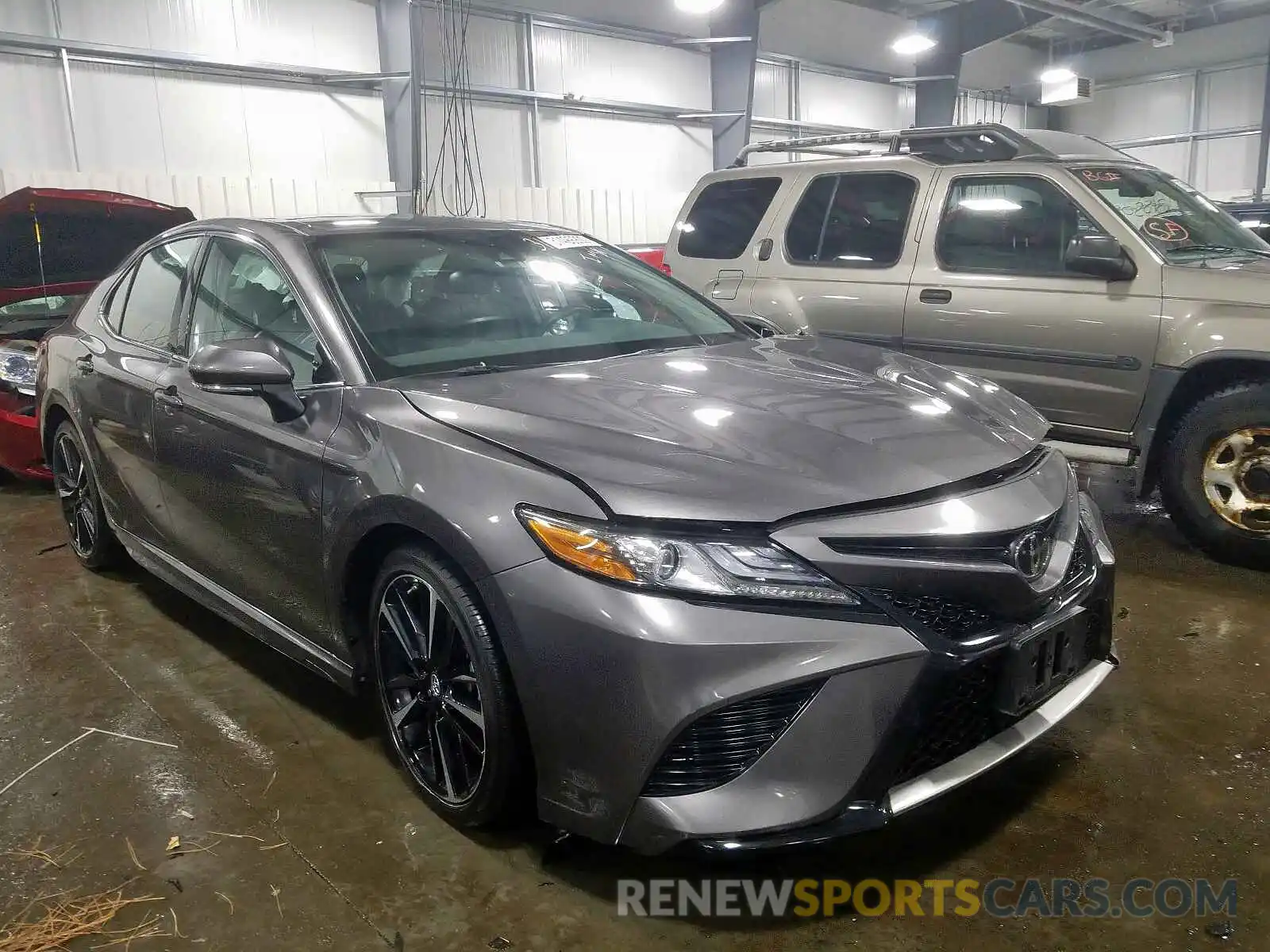 1 Photograph of a damaged car 4T1B61HK4KU696498 TOYOTA CAMRY 2019