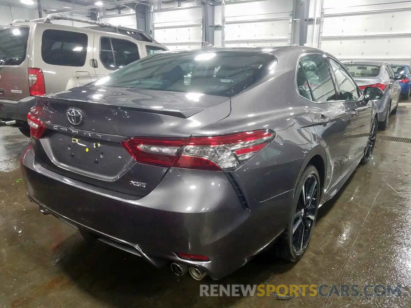 4 Photograph of a damaged car 4T1B61HK4KU696498 TOYOTA CAMRY 2019