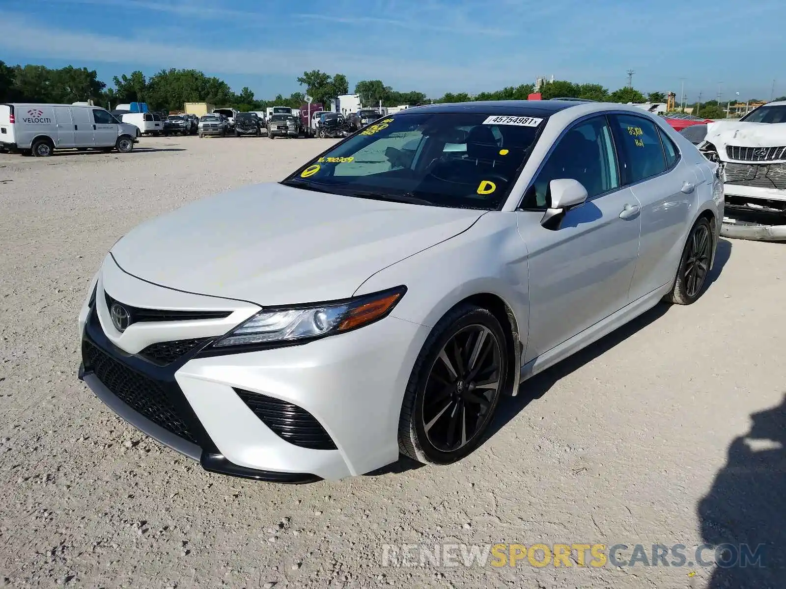 2 Photograph of a damaged car 4T1B61HK4KU700369 TOYOTA CAMRY 2019