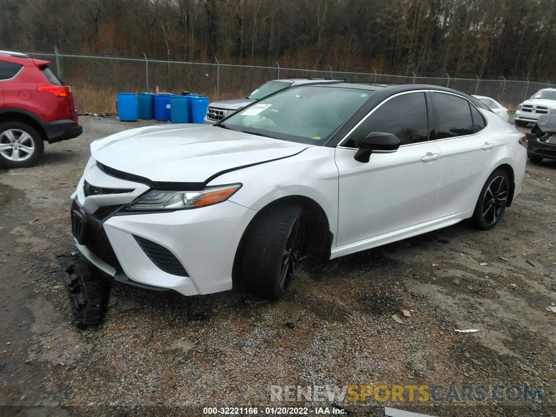 2 Photograph of a damaged car 4T1B61HK4KU704017 TOYOTA CAMRY 2019