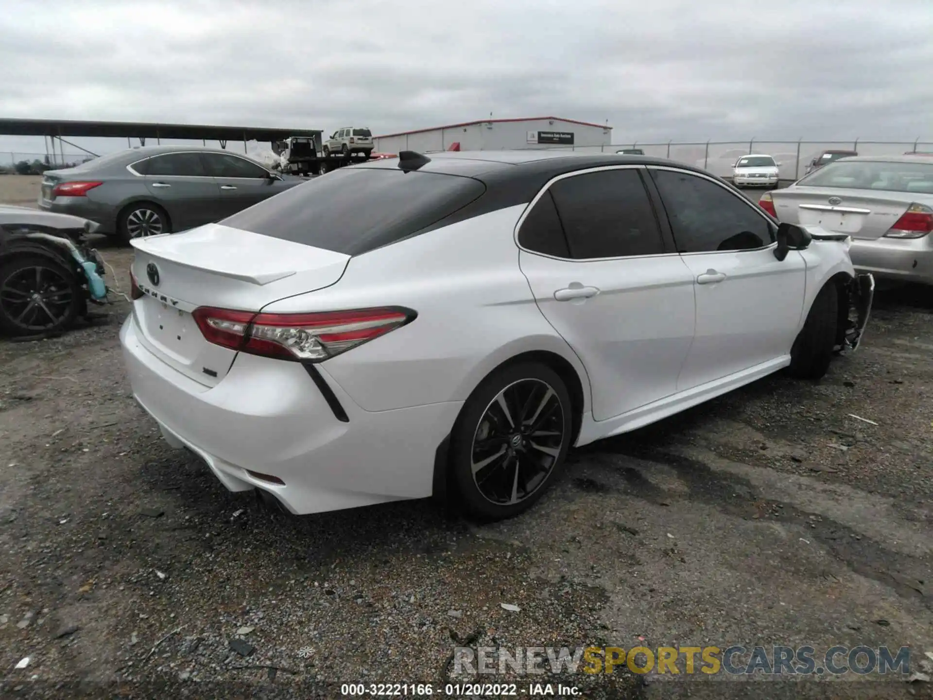 4 Photograph of a damaged car 4T1B61HK4KU704017 TOYOTA CAMRY 2019