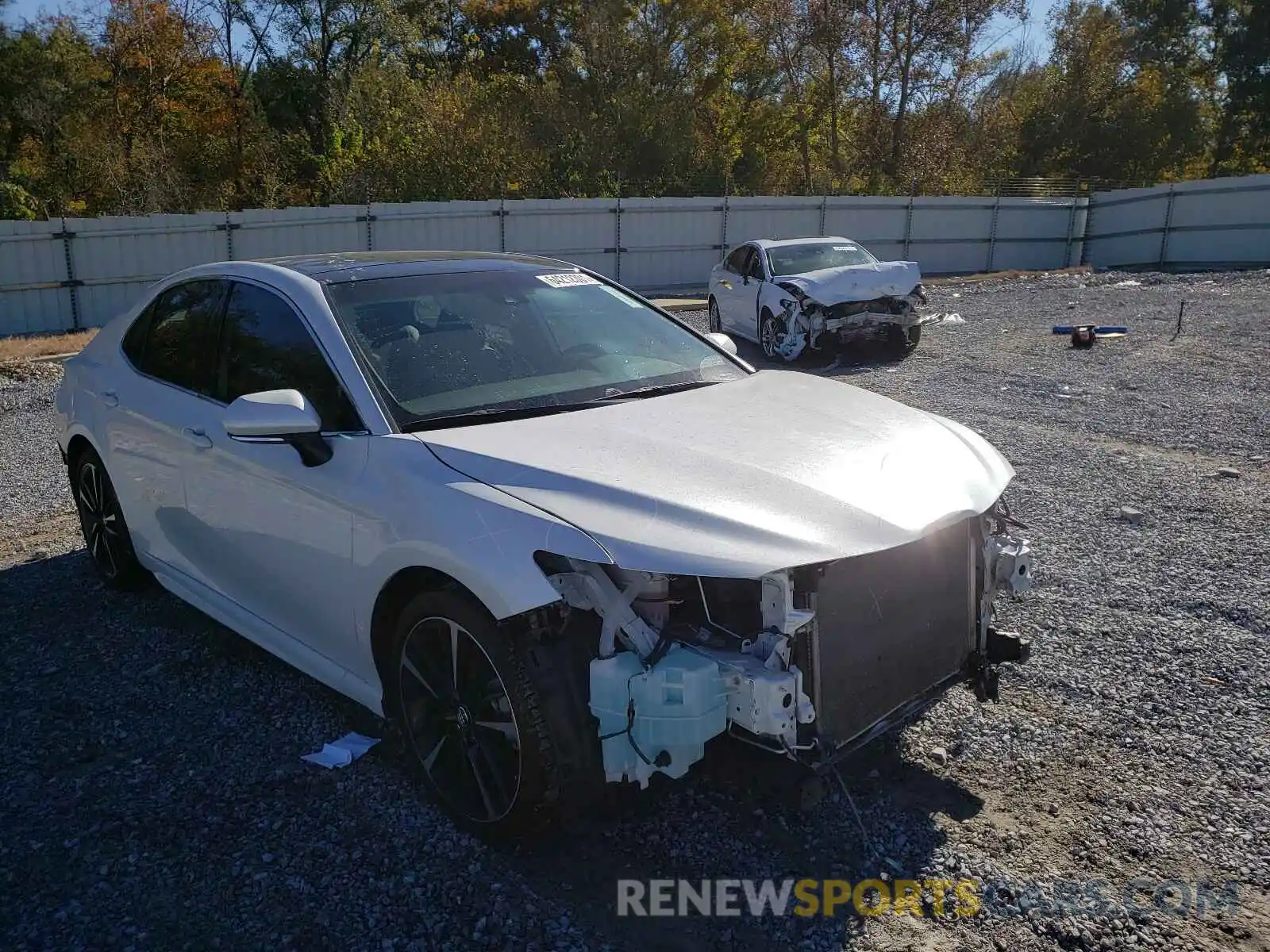 1 Photograph of a damaged car 4T1B61HK4KU723151 TOYOTA CAMRY 2019