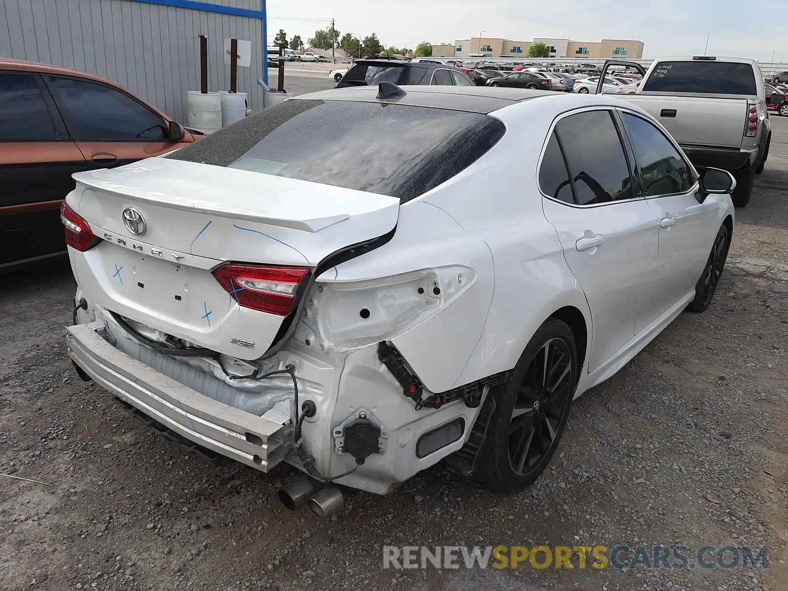 4 Photograph of a damaged car 4T1B61HK4KU749975 TOYOTA CAMRY 2019