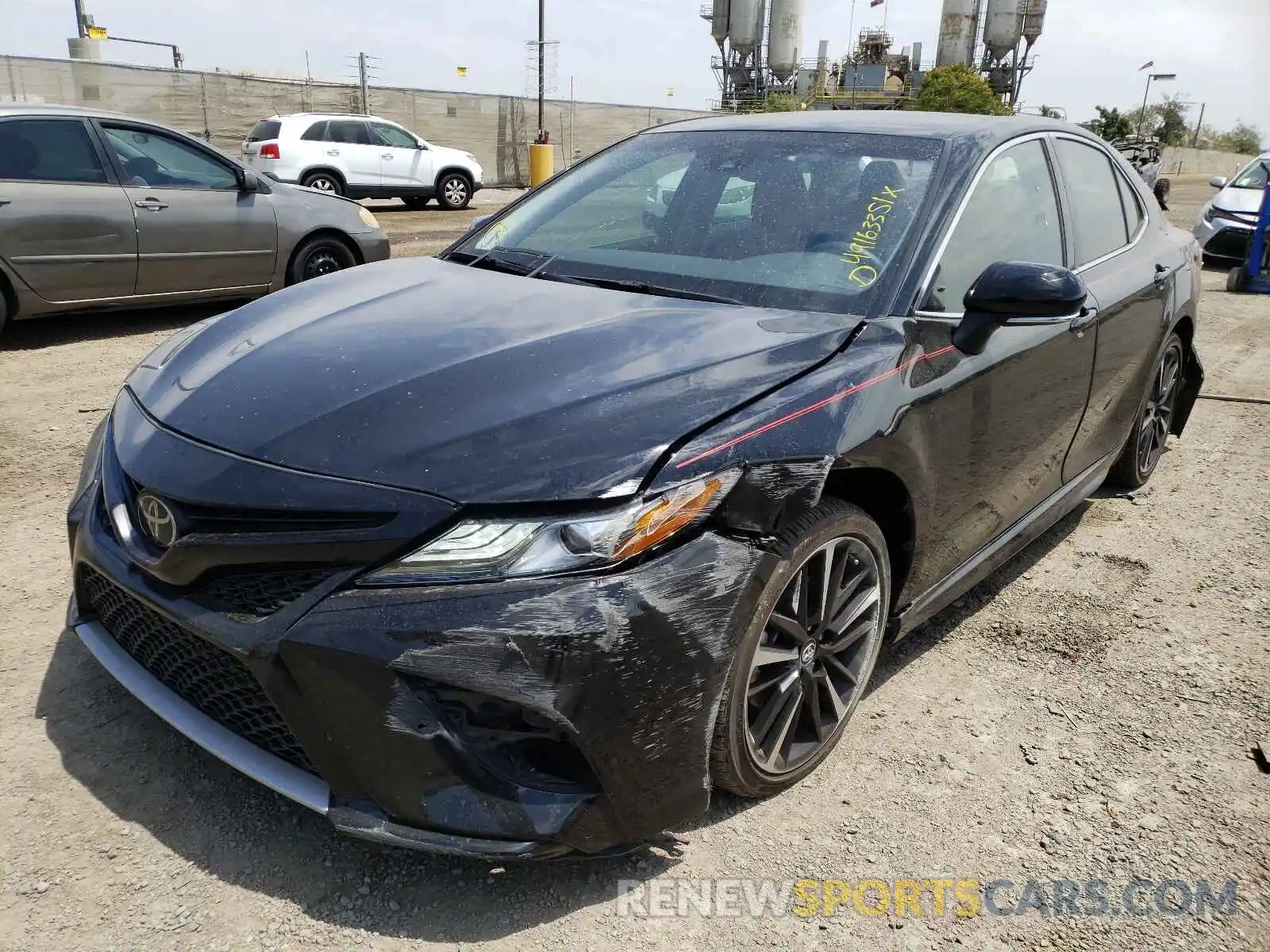 2 Photograph of a damaged car 4T1B61HK4KU760894 TOYOTA CAMRY 2019