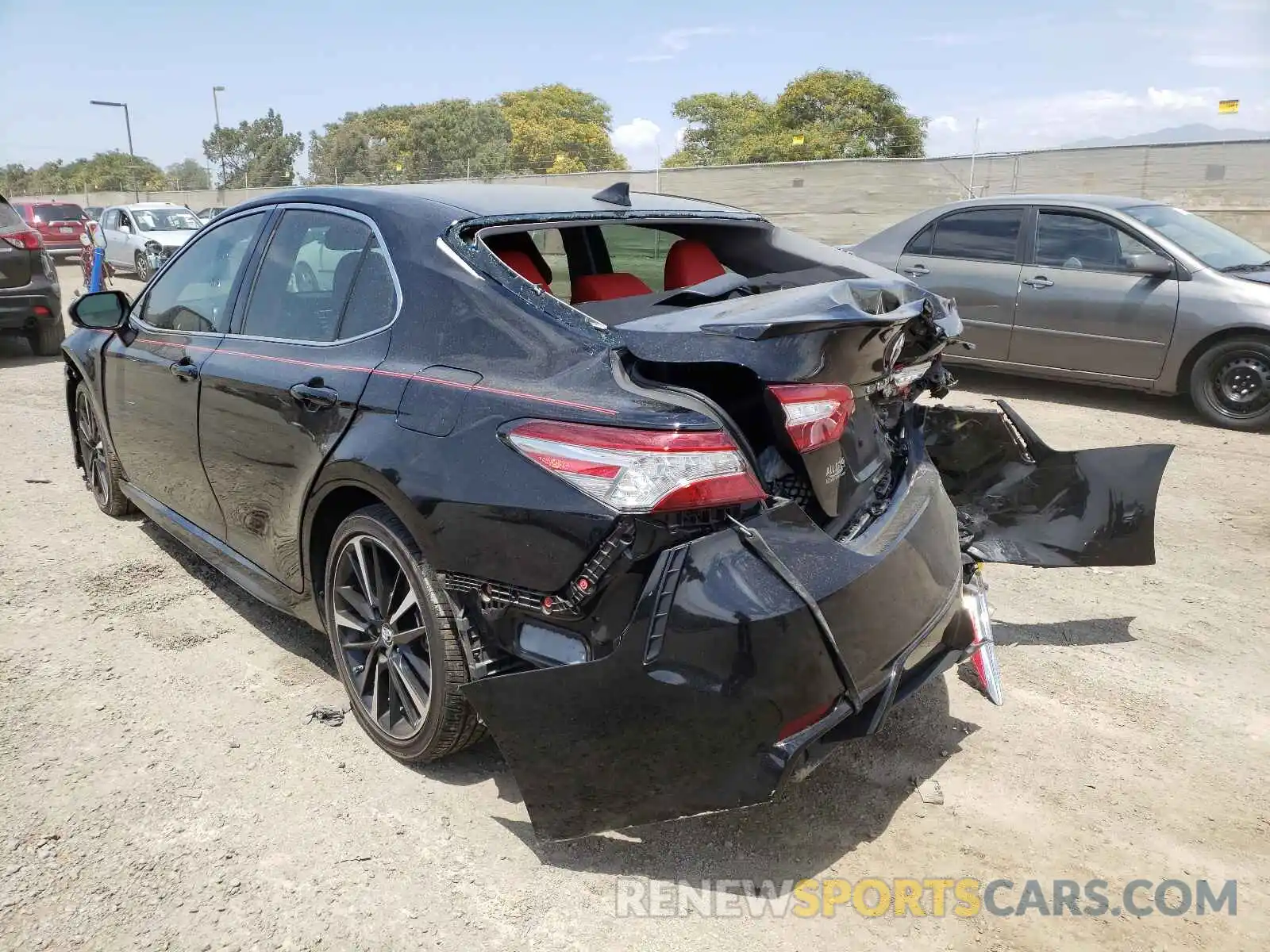 3 Photograph of a damaged car 4T1B61HK4KU760894 TOYOTA CAMRY 2019