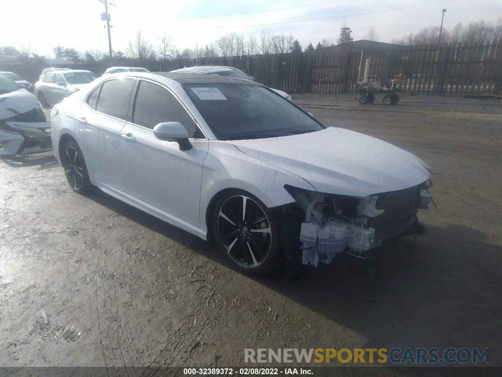 1 Photograph of a damaged car 4T1B61HK4KU761981 TOYOTA CAMRY 2019