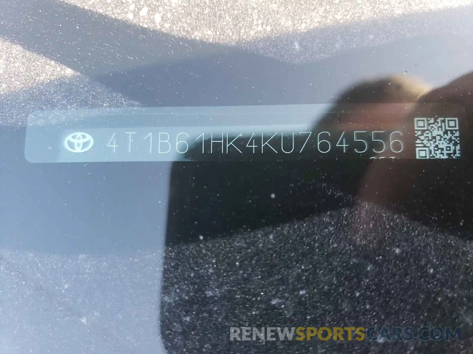 10 Photograph of a damaged car 4T1B61HK4KU764556 TOYOTA CAMRY 2019