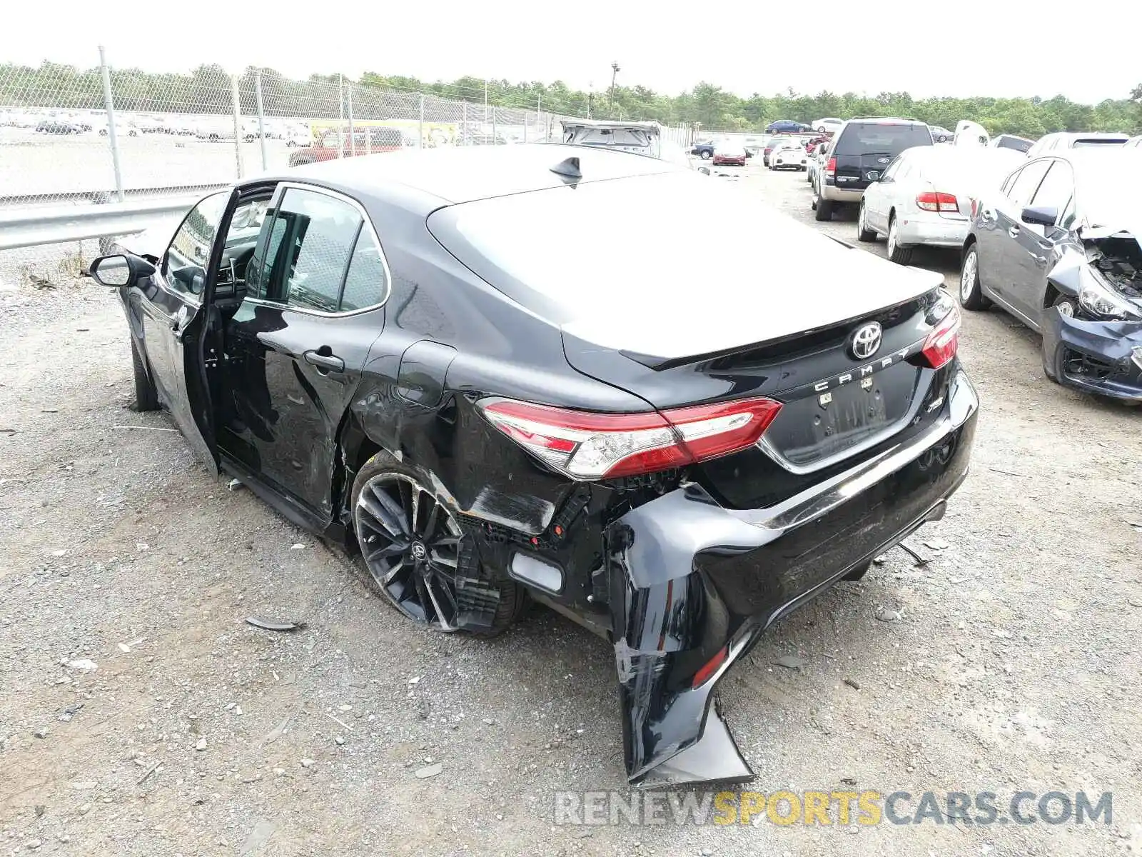 3 Photograph of a damaged car 4T1B61HK4KU770986 TOYOTA CAMRY 2019