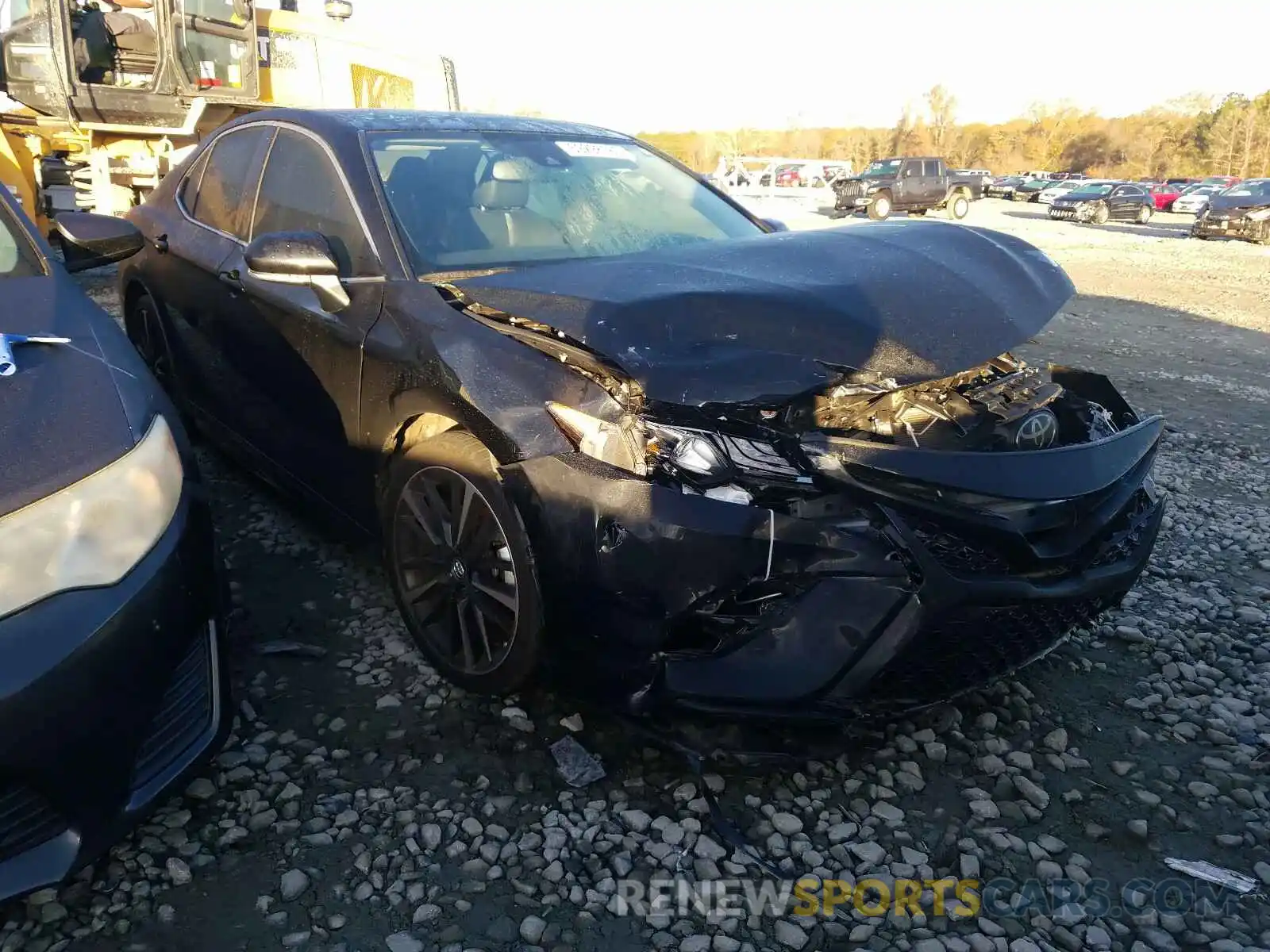 1 Photograph of a damaged car 4T1B61HK4KU785360 TOYOTA CAMRY 2019