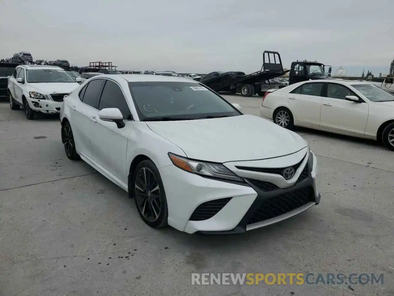 1 Photograph of a damaged car 4T1B61HK4KU787612 TOYOTA CAMRY 2019