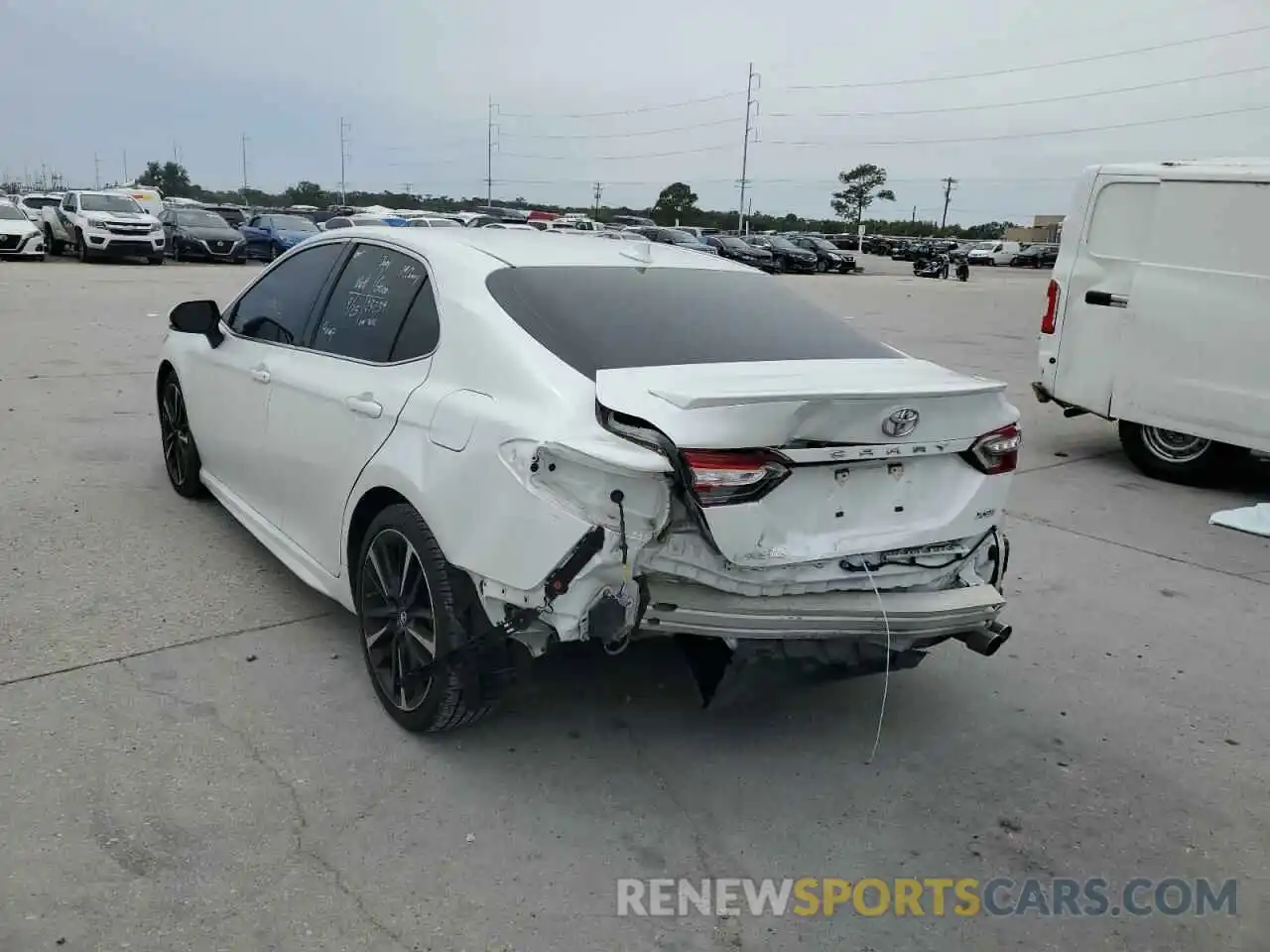 3 Photograph of a damaged car 4T1B61HK4KU787612 TOYOTA CAMRY 2019