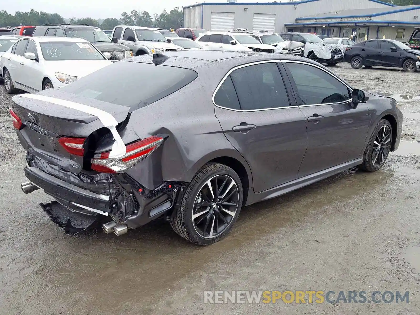 4 Photograph of a damaged car 4T1B61HK4KU792793 TOYOTA CAMRY 2019