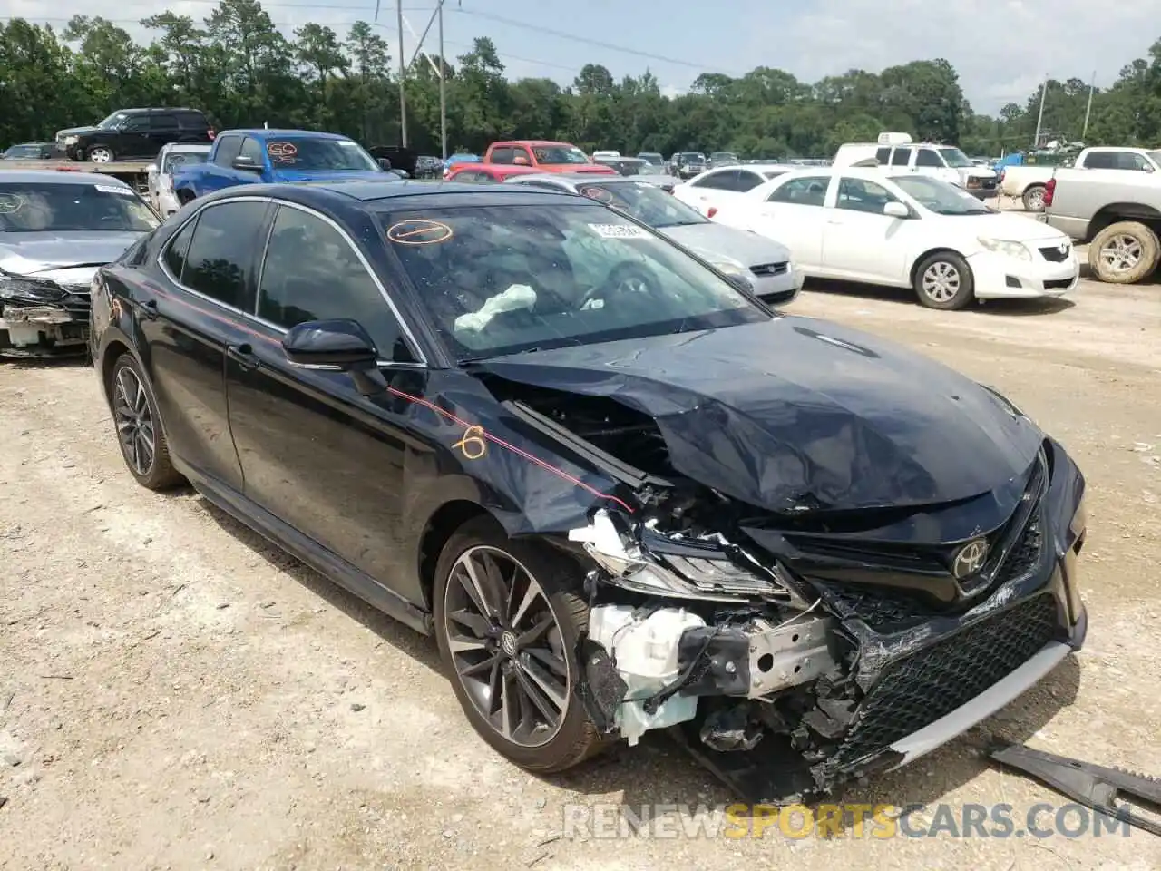 1 Photograph of a damaged car 4T1B61HK4KU799887 TOYOTA CAMRY 2019