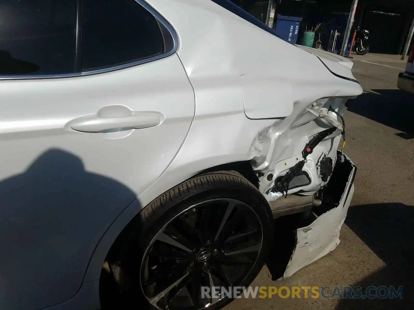 9 Photograph of a damaged car 4T1B61HK4KU809544 TOYOTA CAMRY 2019